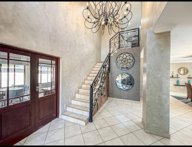 5 BEDROOM HOUSE FOR SALE IN MIDSTREAM ESTATE